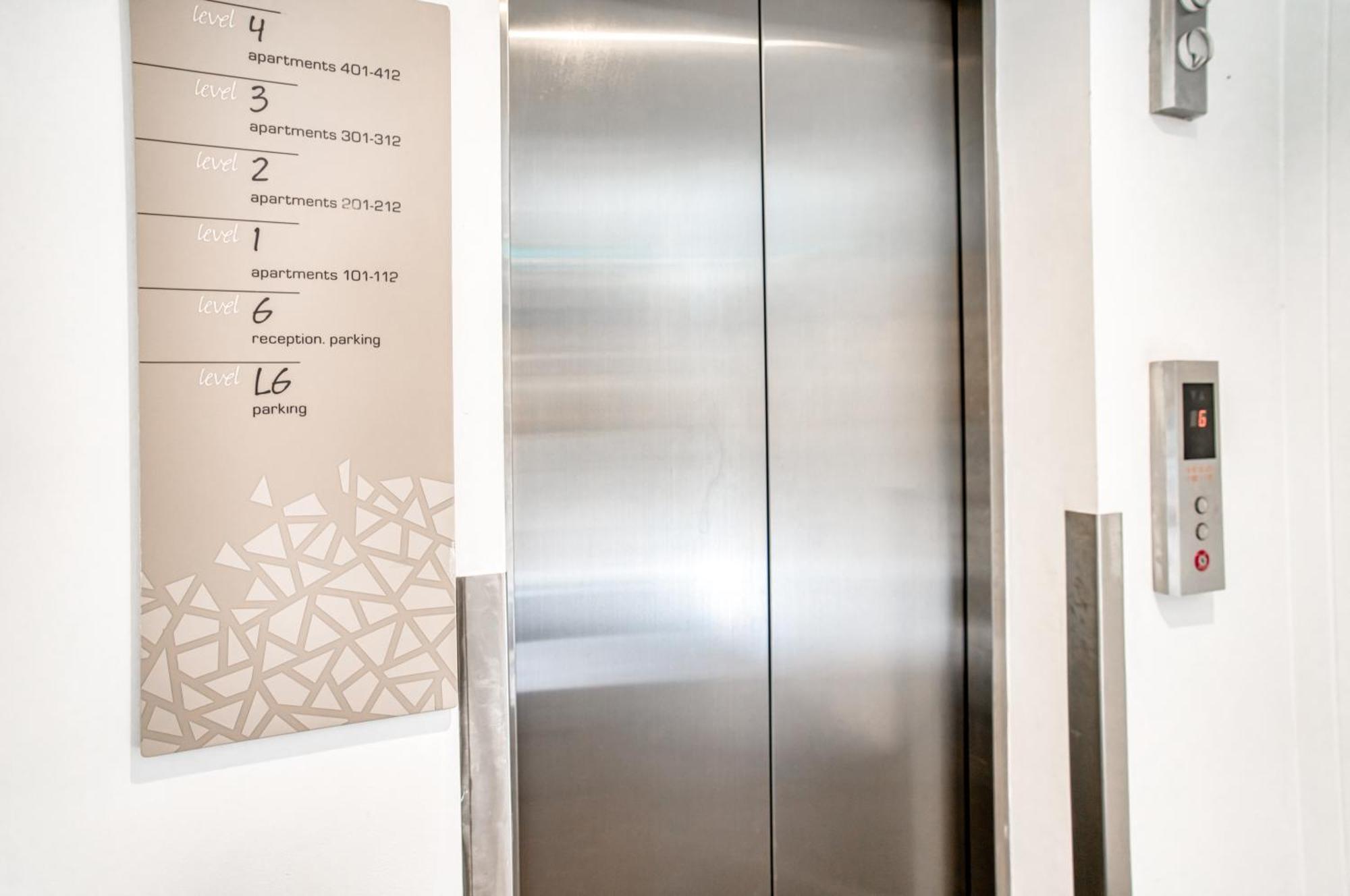 Oaks Vue Suites Джелонг Экстерьер фото